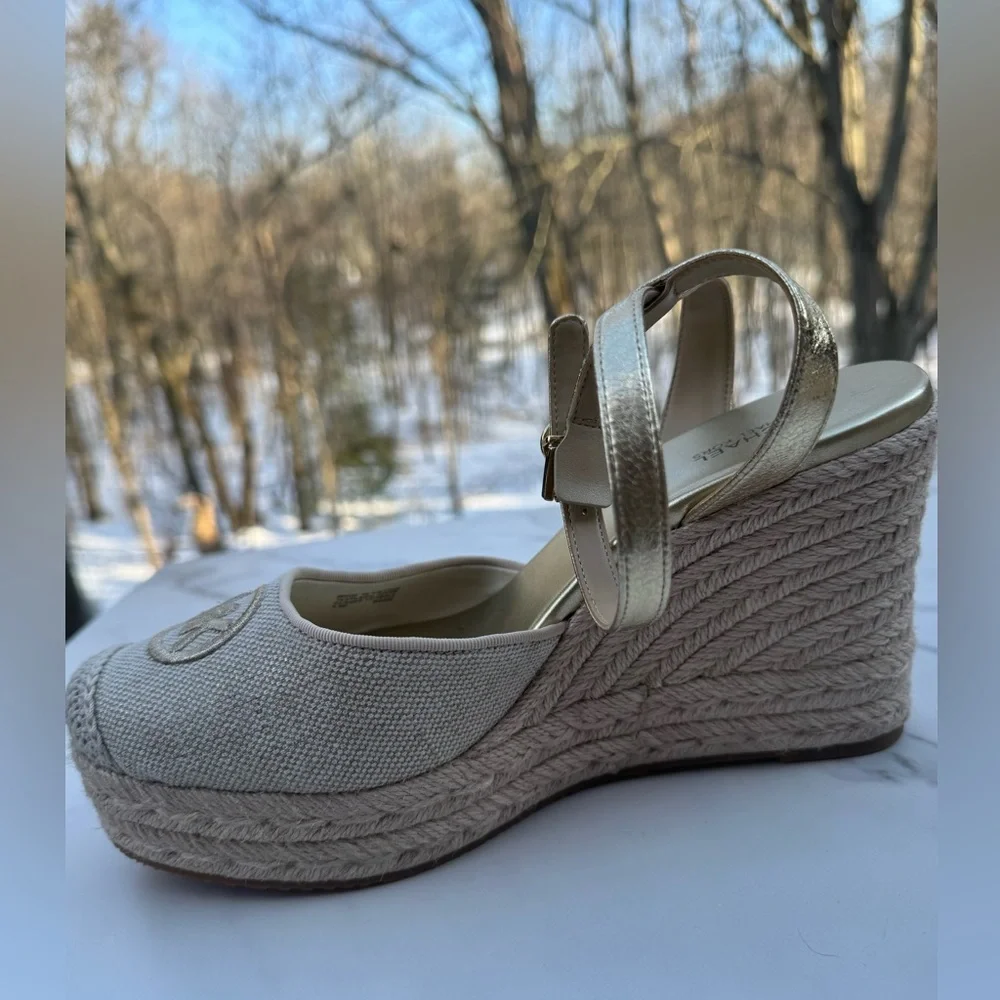 Michael Kors Larissa Logo Espadrille Wedge Sandals Cream Gold Size 9.5